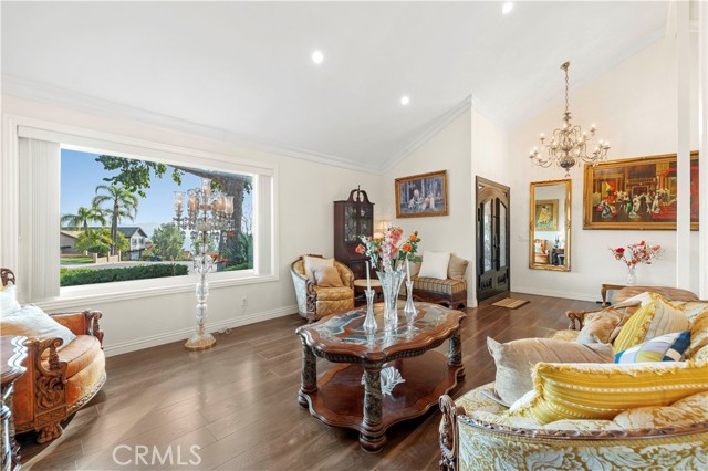 Detail Gallery Image 5 of 66 For 7125 Lonzo, Tujunga,  CA 91042 - 3 Beds | 2 Baths