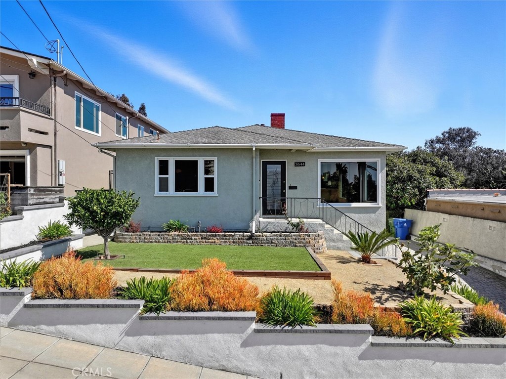 3644 S Cabrillo Avenue