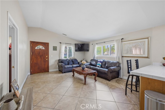 Detail Gallery Image 10 of 45 For 611 S Laurel Ave, Ontario,  CA 91762 - 4 Beds | 1 Baths