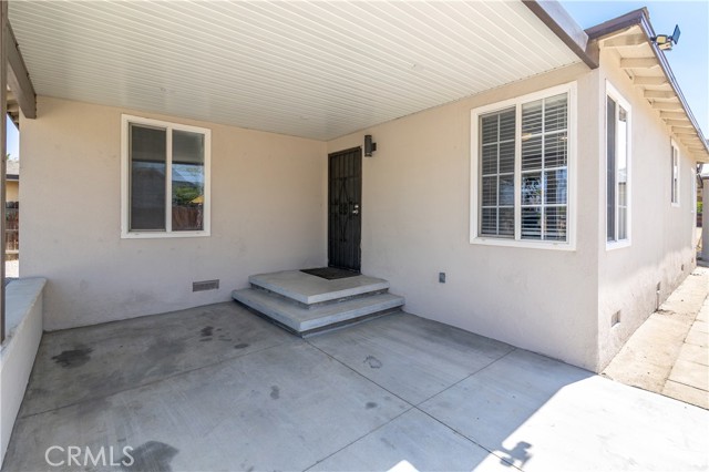 412 South Santa Fe Street, Hemet CA: https://media.crmls.org/medias/fddee8d5-fc81-4376-894c-d0280108c8dd.jpg