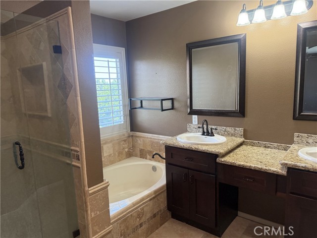 Detail Gallery Image 8 of 11 For 5586 Allendale Dr, Riverside,  CA 92507 - 4 Beds | 2/1 Baths