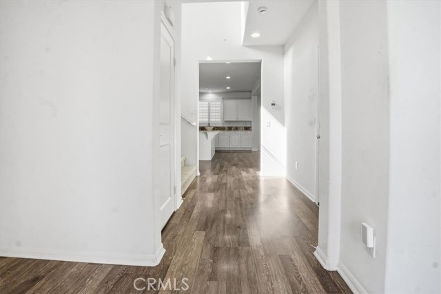 Detail Gallery Image 4 of 44 For 7165 Mystic Cloud, Corona,  CA 92880 - 3 Beds | 2/1 Baths