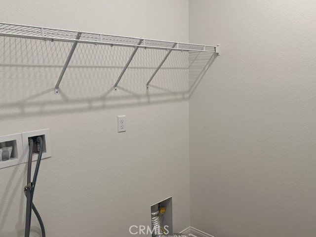 https://media.crmls.org/medias/fde0b1a7-6439-4bb3-8825-b939ea3aea6c.jpg?preset=X-Large