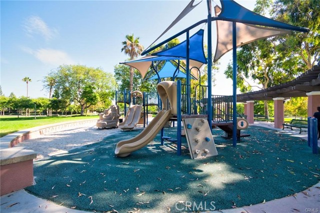 Detail Gallery Image 30 of 36 For 178 Garden Gate Ln, Irvine,  CA 92620 - 3 Beds | 2/1 Baths