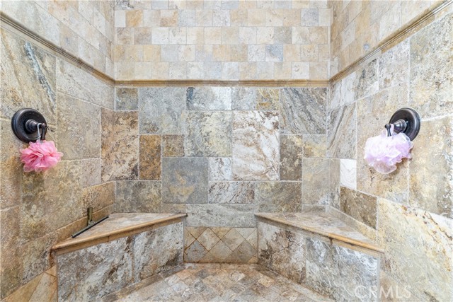 98 Nutwood Circle, Paso Robles CA: https://media.crmls.org/medias/fde125ce-06e4-4ace-9947-82d88bf255f7.jpg
