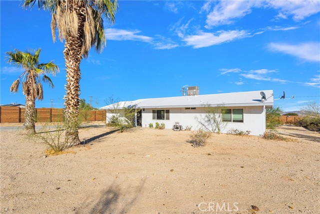 Detail Gallery Image 5 of 34 For 4789 Avenida Del Sol, Joshua Tree,  CA 92252 - 2 Beds | 2 Baths