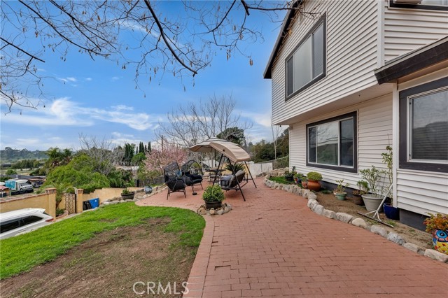 Detail Gallery Image 4 of 30 For 9707 Foothill, Sylmar,  CA 91342 - 4 Beds | 3 Baths