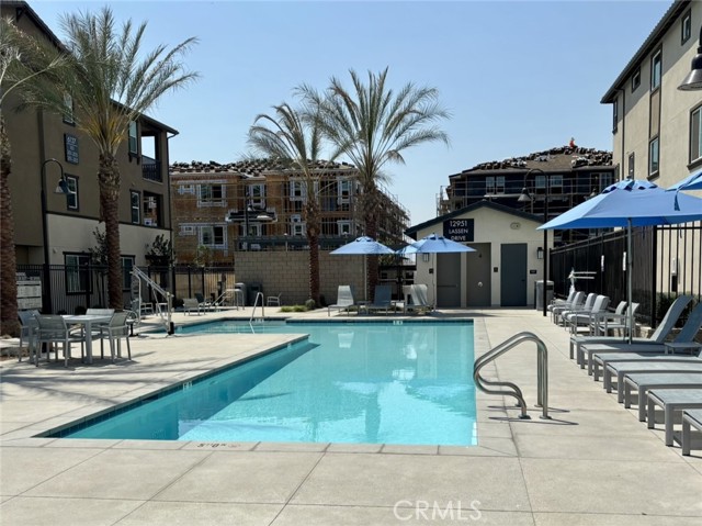 6136 Valentina Way, Eastvale CA: https://media.crmls.org/medias/fde21540-f86b-4cc8-a512-822283192731.jpg