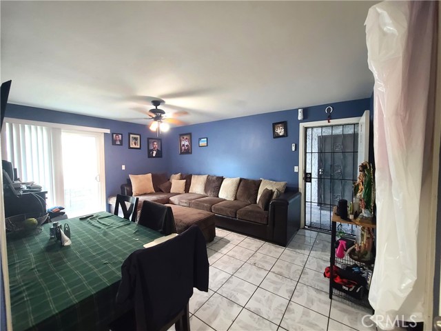 8847 Willis Avenue, D01 photo 4
