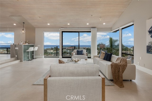 Detail Gallery Image 4 of 75 For 25102 Alicia Dr, Dana Point,  CA 92629 - 5 Beds | 4/2 Baths
