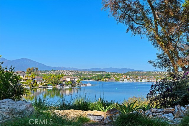 21321 Spruce, Mission Viejo CA: https://media.crmls.org/medias/fde312ac-a6cf-43af-9630-3c17813091b3.jpg