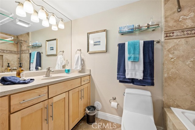Detail Gallery Image 29 of 41 For 174 Cliff Dr #F,  Laguna Beach,  CA 92651 - 2 Beds | 2 Baths