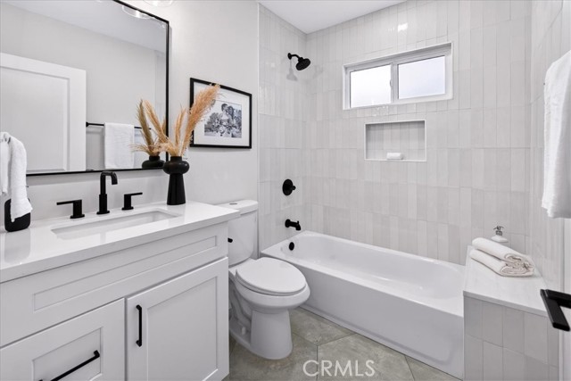 Detail Gallery Image 17 of 34 For 2622 S Bentley Ave, Los Angeles,  CA 90064 - 3 Beds | 2 Baths