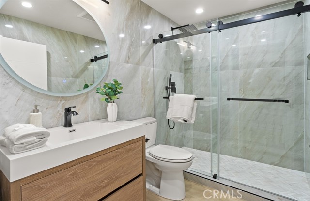 Image 19 of 27 For 10 White Water Drive