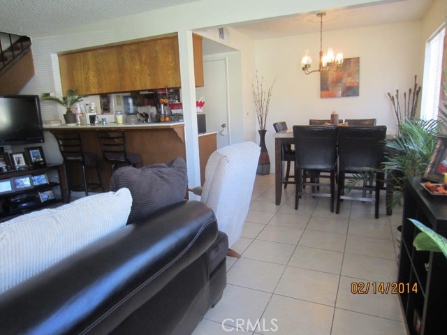 Detail Gallery Image 6 of 8 For 2077 Avenida Refugio #3,  Simi Valley,  CA 93063 - 2 Beds | 1 Baths