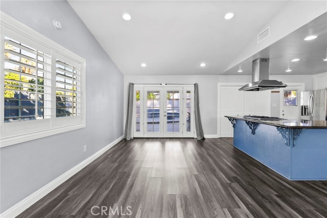 Detail Gallery Image 7 of 33 For 22923 Leadwell, West Hills,  CA 91307 - 3 Beds | 2 Baths