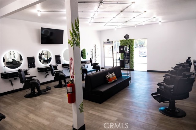 1306 S Main Street, Santa Ana CA: https://media.crmls.org/medias/fde74a78-9a8a-49ee-b080-25dafaaacaea.jpg