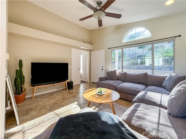 Detail Gallery Image 3 of 10 For 23412 Pacific Park Drive 7b,  Aliso Viejo,  CA 92656 - 1 Beds | 1 Baths