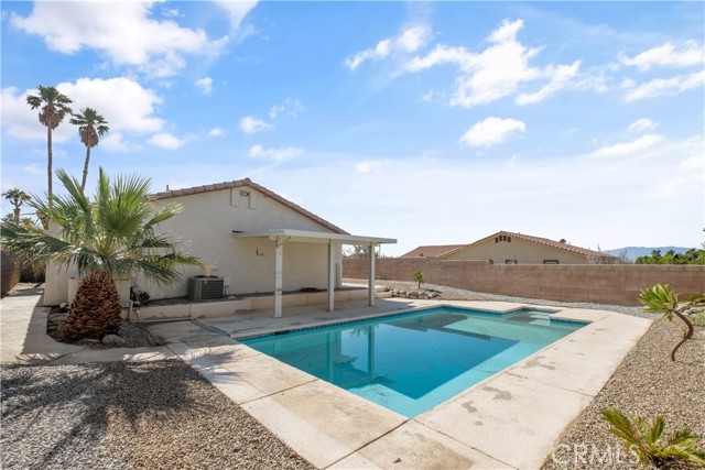 13565 Monterey RD, Desert Hot Springs CA: https://media.crmls.org/medias/fde7a2cc-cc20-4ecc-a8e0-e497859f9346.jpg