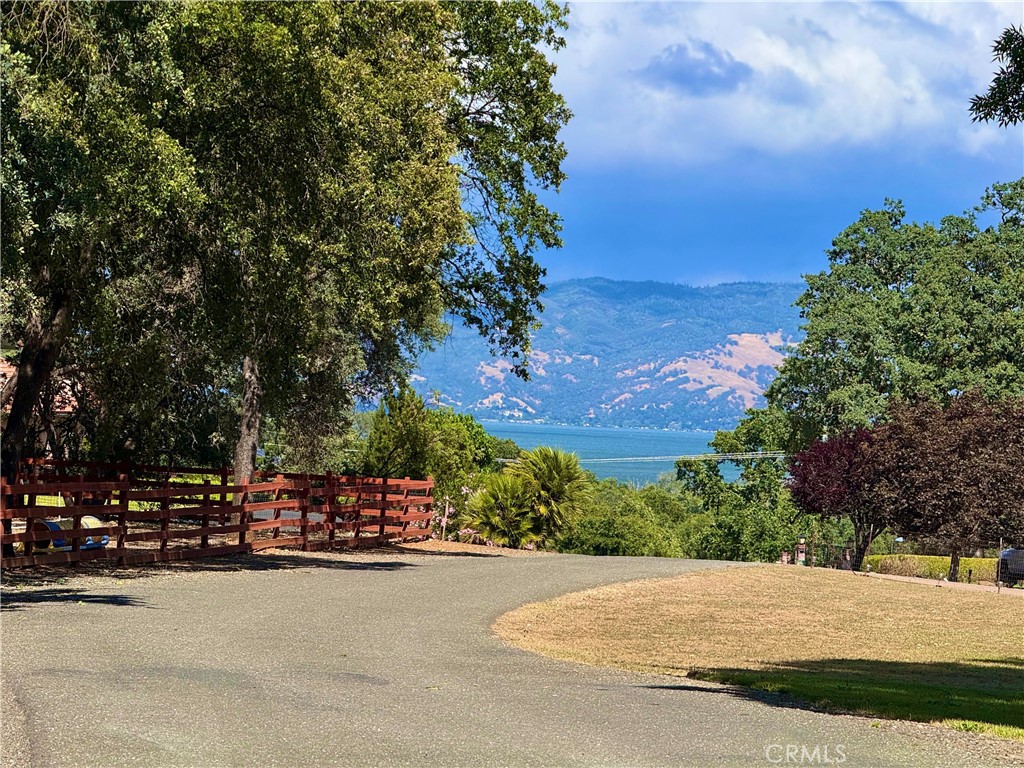 https://media.crmls.org/medias/fde7a782-4422-4d4b-ab52-c3e0662b514c.jpg?preset=X-Large