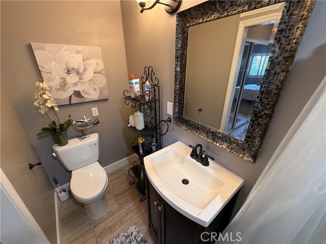 Detail Gallery Image 16 of 22 For 1053 Border Ave, Corona,  CA 92882 - 2 Beds | 2 Baths