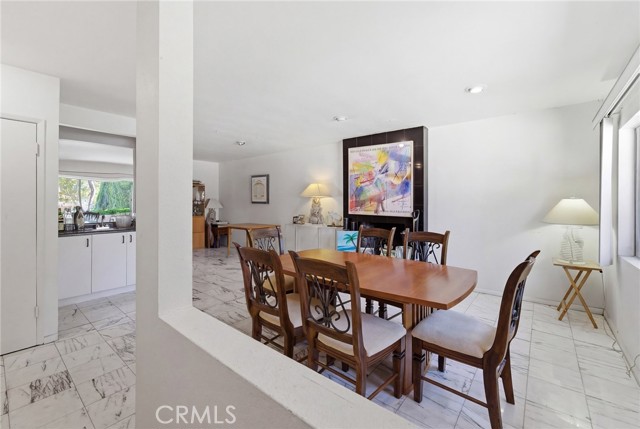 Detail Gallery Image 8 of 33 For 6254 Etiwanda Ave, Tarzana,  CA 91335 - 3 Beds | 2 Baths