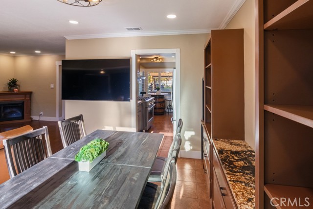 Detail Gallery Image 17 of 56 For 2425 Heather Ave, Long Beach,  CA 90815 - 3 Beds | 3 Baths