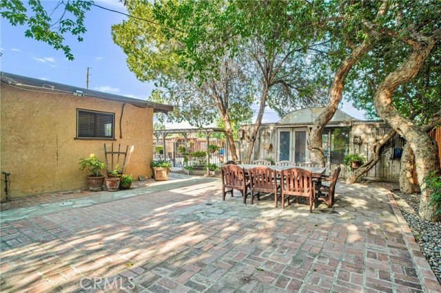 8666 Keokuk Avenue, Winnetka CA: https://media.crmls.org/medias/fde8c8d0-be0f-4356-a155-a5b368f997ed.jpg