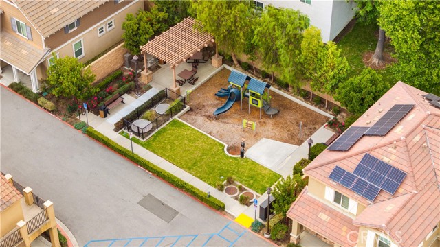 Detail Gallery Image 34 of 42 For 5874 Silver Oaks Dr, Chino,  CA 91710 - 3 Beds | 2/1 Baths