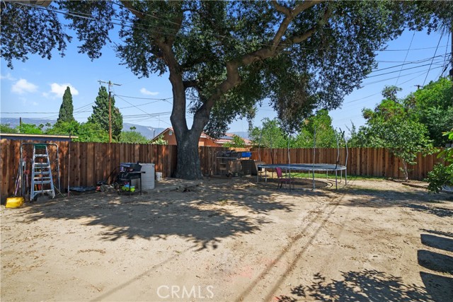 Detail Gallery Image 17 of 25 For 1625 N J St, San Bernardino,  CA 92411 - 3 Beds | 1 Baths