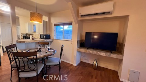 Detail Gallery Image 4 of 19 For 583 Calle Abronia a,  Palm Springs,  CA 92264 - 2 Beds | 1 Baths