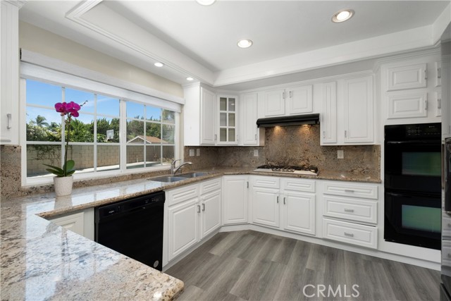 7 Hancock, Irvine CA: https://media.crmls.org/medias/fde95441-5598-484e-8706-fae4529a2297.jpg