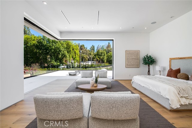 Detail Gallery Image 36 of 43 For 4930 Palomar Dr, Tarzana,  CA 91356 - 6 Beds | 6/1 Baths