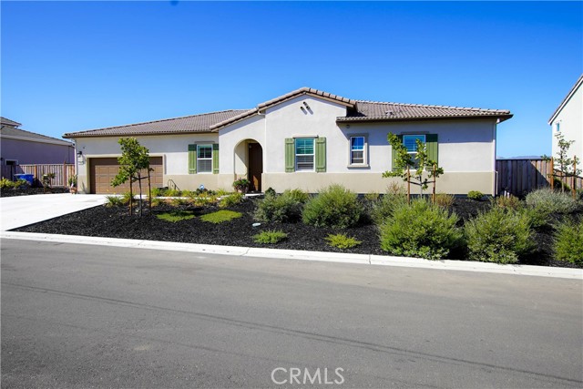 208 Luna Way, Hollister CA: https://media.crmls.org/medias/fde99005-62ce-4a2c-9fe7-087d971d0af5.jpg