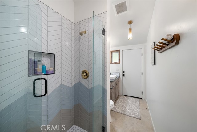 Image 37 of 68 For 6790 Pozo