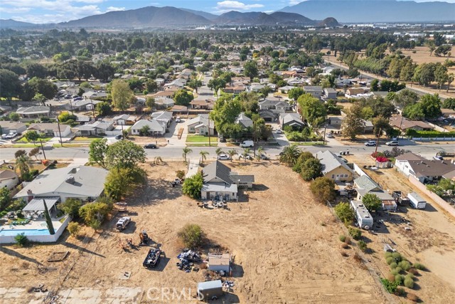 Detail Gallery Image 3 of 8 For 1314 N Orange St, Riverside,  CA 92501 - 3 Beds | 2 Baths