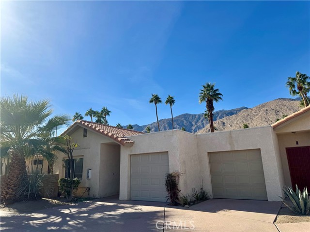 Detail Gallery Image 4 of 37 For 1961 S Camino Real #2,  Palm Springs,  CA 92264 - 2 Beds | 2 Baths