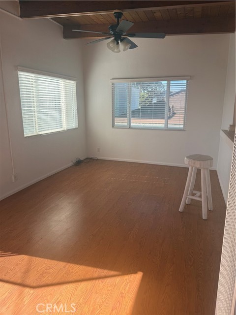 Detail Gallery Image 8 of 9 For 1943 Loma Dr, Hermosa Beach,  CA 90366 - 2 Beds | 1 Baths