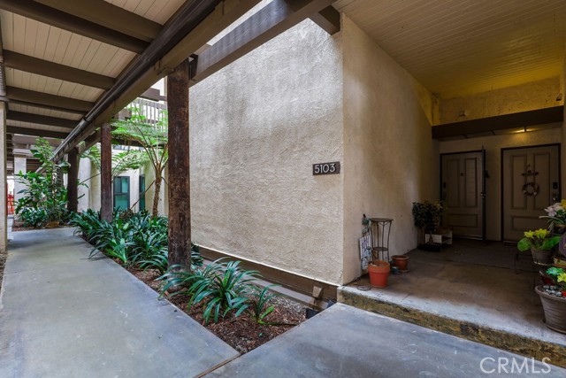 Detail Gallery Image 2 of 26 For 5103 Marina Pacifica Drive South #KEY# 20,  Long Beach,  CA 90803 - 1 Beds | 1 Baths