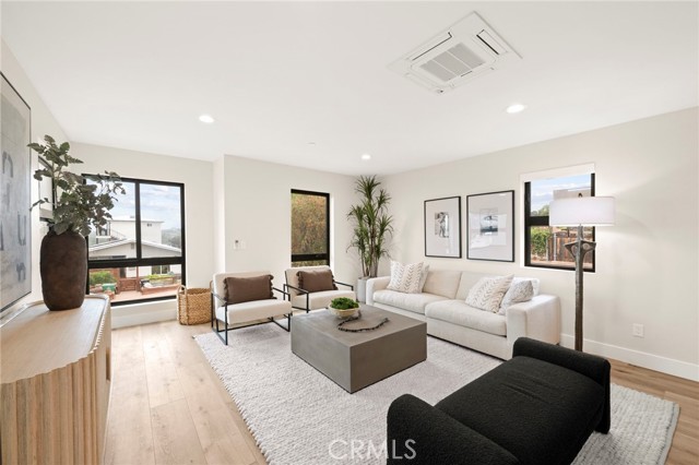 3675 Paul Jones Avenue, San Diego CA: https://media.crmls.org/medias/fdebd9df-3af5-4242-b8e3-f51bec80f3d1.jpg