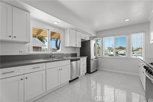 Detail Gallery Image 9 of 20 For 21737 Anza Ave, Torrance,  CA 90503 - 3 Beds | 2 Baths