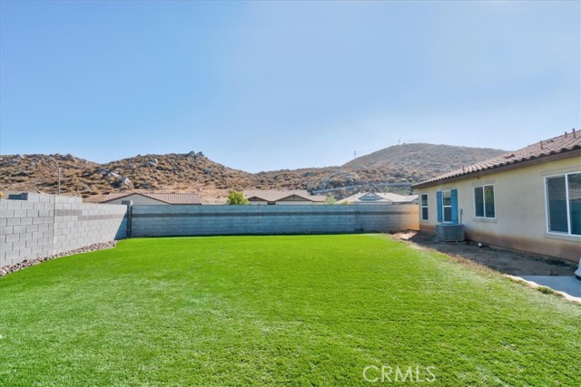 Detail Gallery Image 12 of 14 For 26602 Calle Cantera, Menifee,  CA 92585 - 5 Beds | 2 Baths