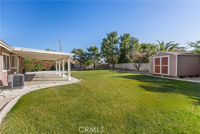 43101 Victorville Place, Lancaster CA: https://media.crmls.org/medias/fdecc2a7-bc77-4619-9063-c76926094145.jpg