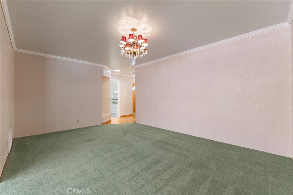 https://media.crmls.org/medias/fdecc451-4c05-4d48-854b-dc18428c1adc.jpg?preset=X-Large