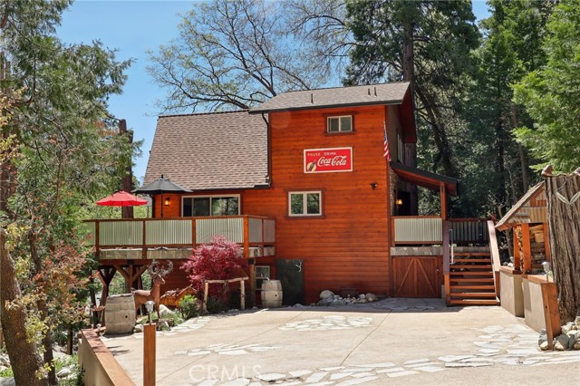 Detail Gallery Image 3 of 59 For 385 Iris Dr, Twin Peaks,  CA 92391 - 4 Beds | 3 Baths