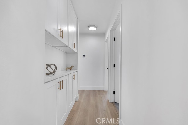 Detail Gallery Image 20 of 41 For 11722 Hayvenhurst, Granada Hills,  CA 91344 - 4 Beds | 3 Baths