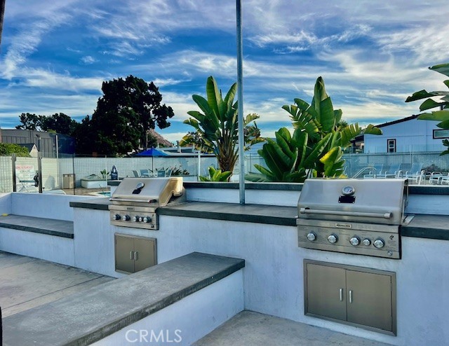 Detail Gallery Image 36 of 41 For 118 Yorktown, Newport Beach,  CA 92660 - 3 Beds | 2 Baths