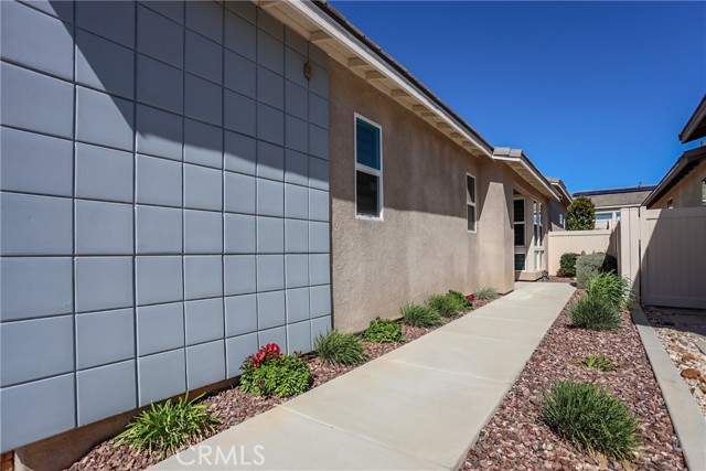 Detail Gallery Image 4 of 58 For 1660 Spring Run, Beaumont,  CA 92223 - 3 Beds | 2 Baths