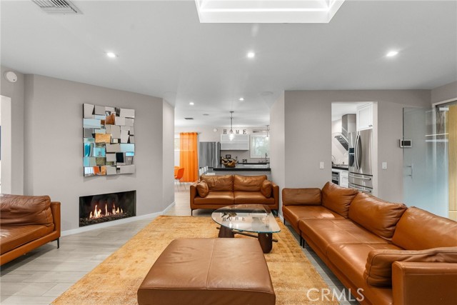 3051 Gertrude Avenue, La Crescenta CA: https://media.crmls.org/medias/fdee96d4-ae53-415f-940a-76ed069dc00a.jpg