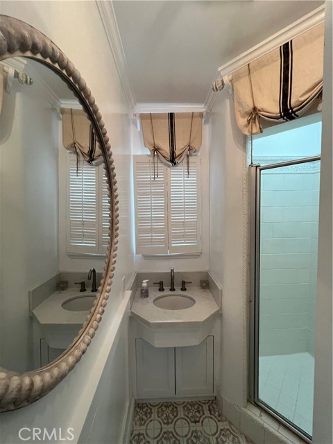 5124 Vesper Avenue, Sherman Oaks CA: https://media.crmls.org/medias/fdef950d-c354-43a4-a413-8d5f00d2e7b0.jpg